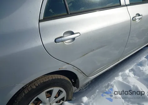 2011 Toyota Corolla z USA, uszkodzony, nr VIN JTDBU4EE2BJ105144